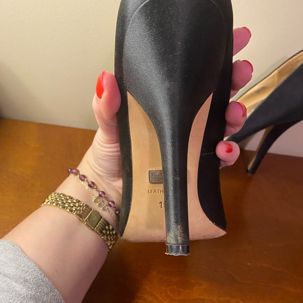 Black Badgley Mischka Heels With Bow Size 10 - Picture 4 of 6